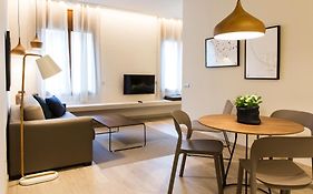 Fisa Rentals Ramblas Apartments