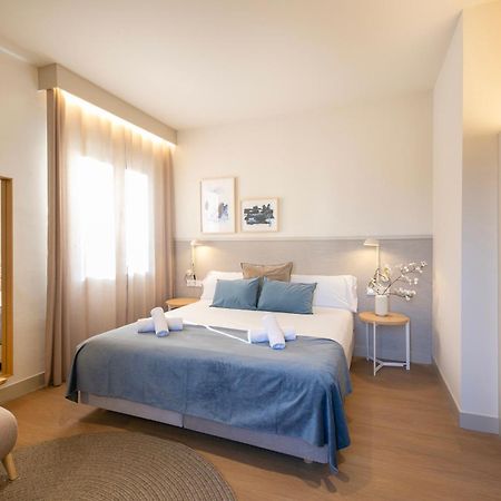 Fisa Rentals Ramblas Apartments Барселона Экстерьер фото