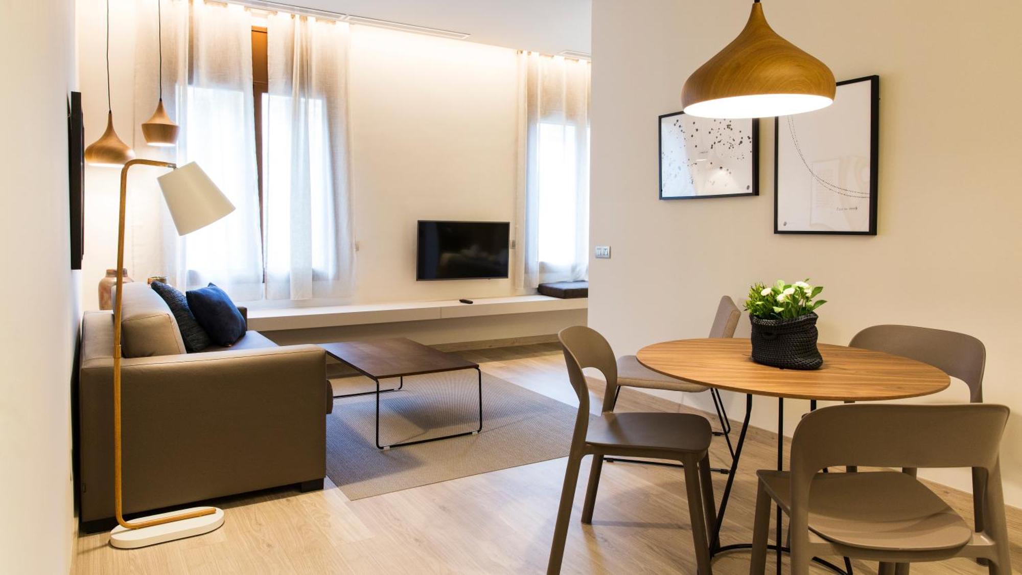 Fisa Rentals Ramblas Apartments Барселона Экстерьер фото
