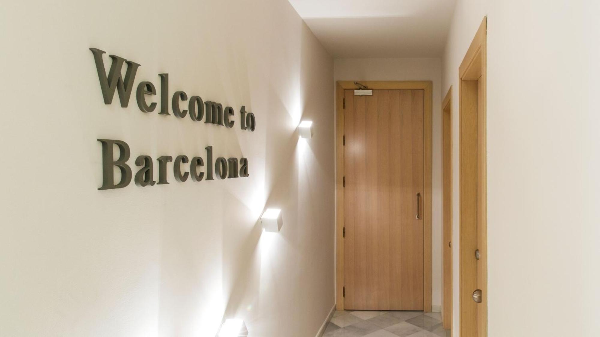 Fisa Rentals Ramblas Apartments Барселона Экстерьер фото