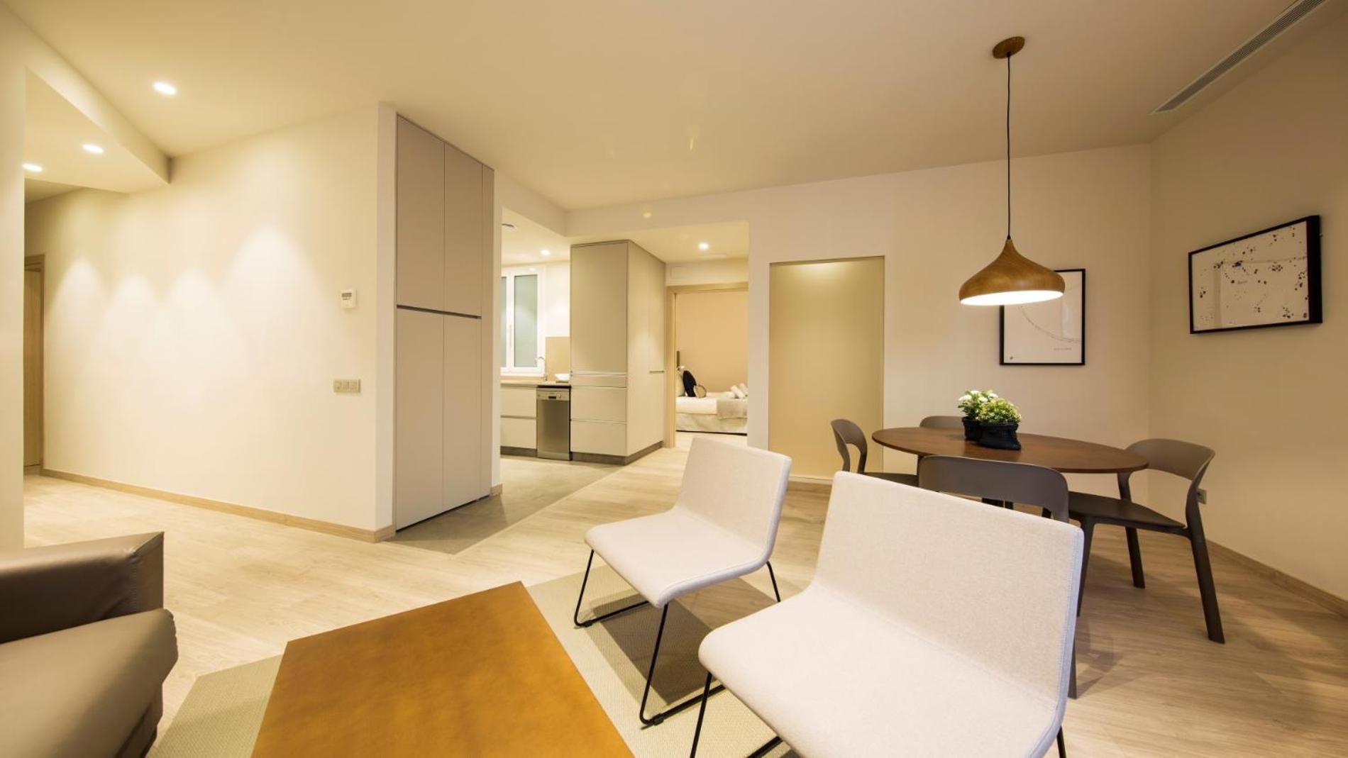 Fisa Rentals Ramblas Apartments Барселона Экстерьер фото