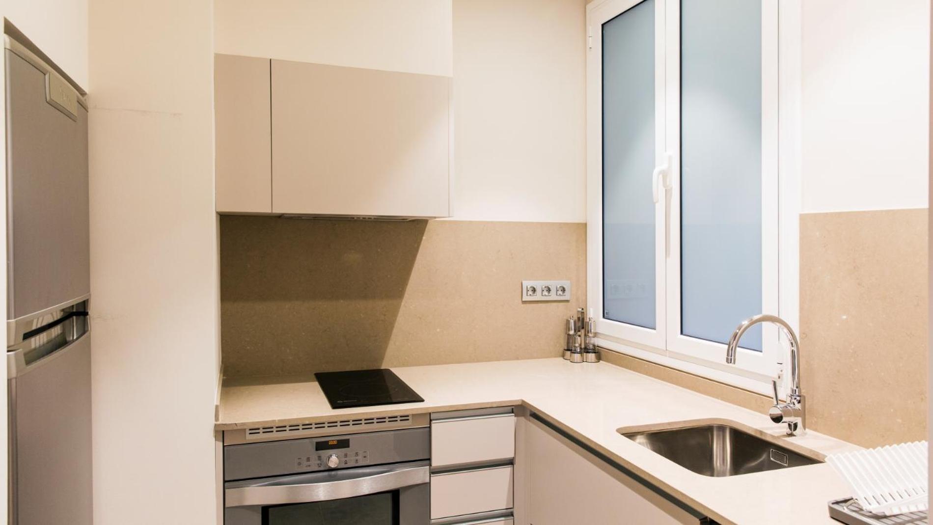 Fisa Rentals Ramblas Apartments Барселона Экстерьер фото